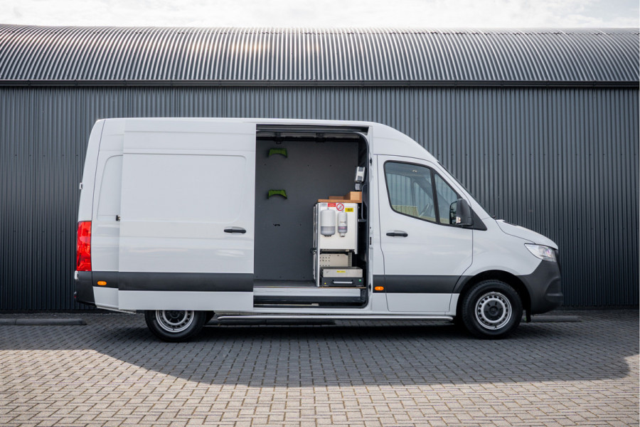 Mercedes-Benz Sprinter 311 CDI RWD L2H2 | Volledig Ingericht | Mbux | Camera | Climatronic