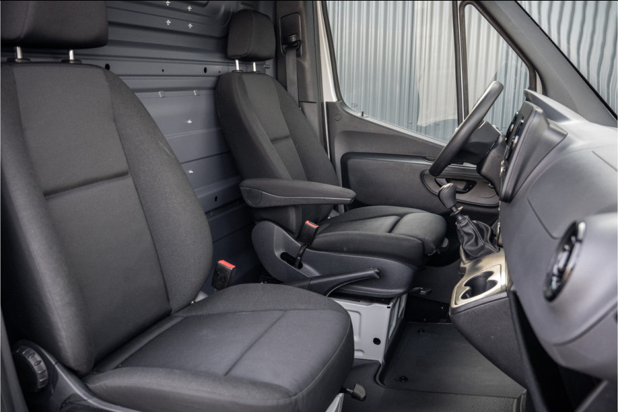 Mercedes-Benz Sprinter 311 CDI RWD L2H2 | Volledig Ingericht | Mbux | Camera | Climatronic