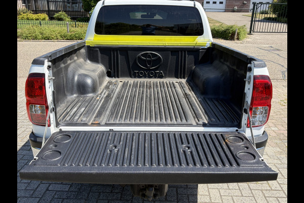 Toyota Hilux 2.4 D-4D 150PK E6 Aut. 4WD Double Cab Professional ✓ camera ✓ Trekhaak 3,5Ton