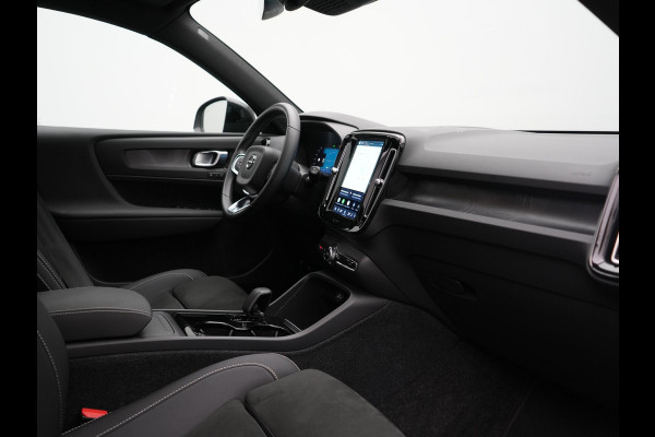 Volvo XC40 Ultimate Recharge 70 kWh 231pk | Panodak | Warmtepomp | Adaptive Cruise | 360 Camera | Harman / Kardon | Alcantara Sportstoelen Memory & Verwarmd | Stuur Verwarmd | Google Assistent | Apple Carplay | Keyless | Blis | DAB |