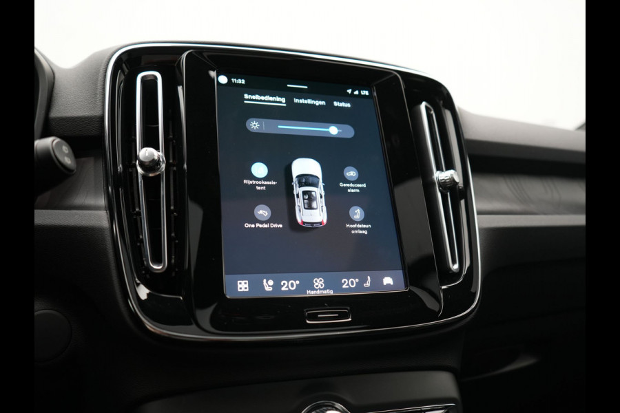 Volvo XC40 Ultimate Recharge 70 kWh 231pk | Panodak | Warmtepomp | Adaptive Cruise | 360 Camera | Harman / Kardon | Alcantara Sportstoelen Memory & Verwarmd | Stuur Verwarmd | Google Assistent | Apple Carplay | Keyless | Blis | DAB |