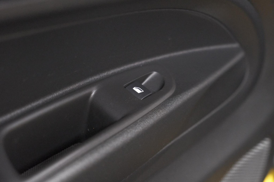 Jeep Avenger Turbo 100 Summit | Camera | Dodehoekdetectie | Adaptieve Cruise Control | Apple Carplay