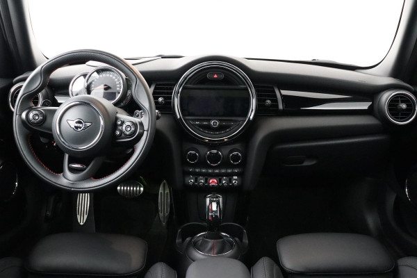 MINI Mini 2.0 Cooper S Chili JCW Pakket (PANORAMADAK, DEALER ONDERHOUDEN, HEAD-UP, CARPLAY, NAVIGATIE, STOELVERWARMING)