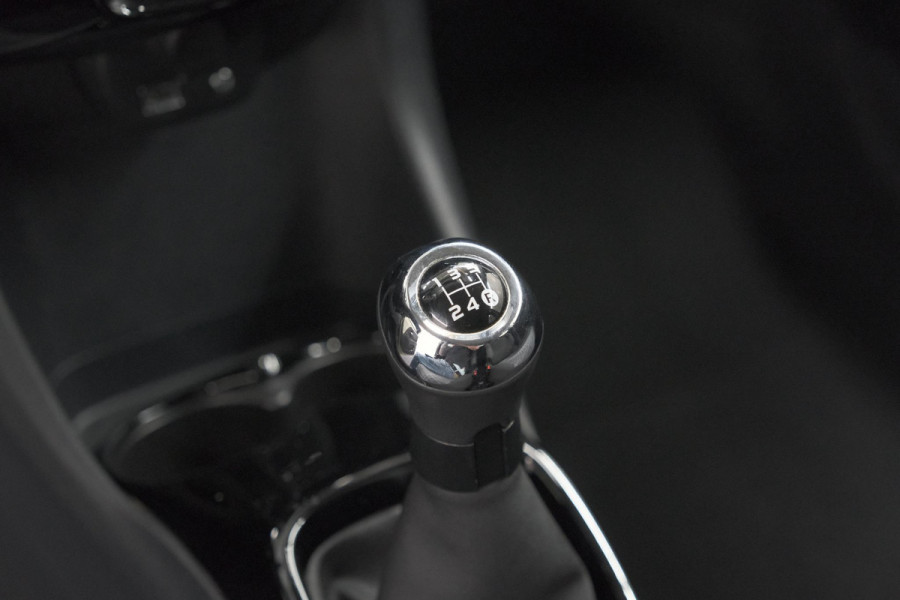 Peugeot 108 1.0 e-VTi Allure | Camera | Climate Control | Apple Carplay | 15 Inch Lichtmetalen Velgen