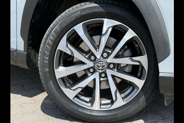 Toyota Corolla Cross Hybrid 140 Style | Pano | ACC | CarPlay | Camera | Keyless | 18 inch