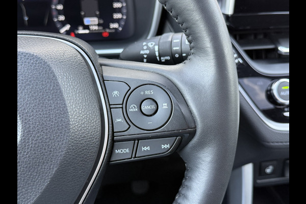 Toyota Corolla Cross Hybrid 140 Style | Pano | ACC | CarPlay | Camera | Keyless | 18 inch
