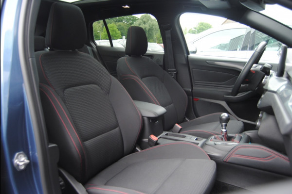 Ford FOCUS Wagon 1.5 EcoB. ST L. Bns
