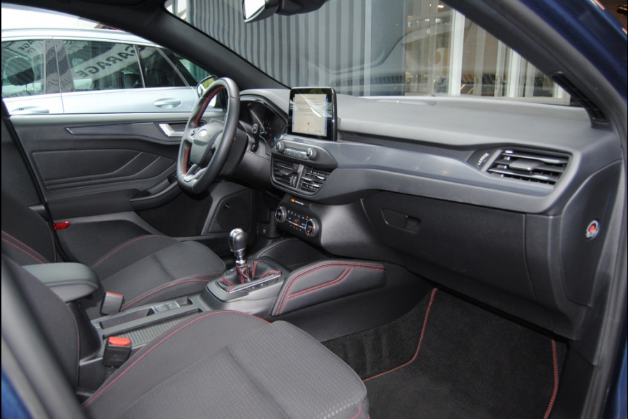 Ford FOCUS Wagon 1.5 EcoB. ST L. Bns