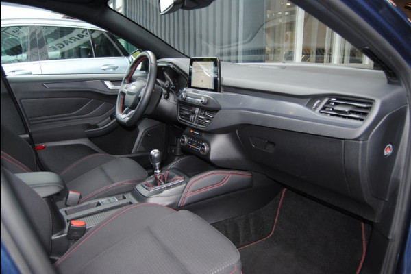 Ford FOCUS Wagon 1.5 EcoB. ST L. Bns