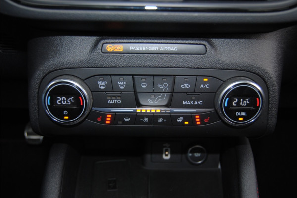 Ford FOCUS Wagon 1.5 EcoB. ST L. Bns