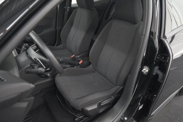 Peugeot 2008 1.2 Hybrid 136 Style | Apple Carplay | Parkeersensoren | Climate Control