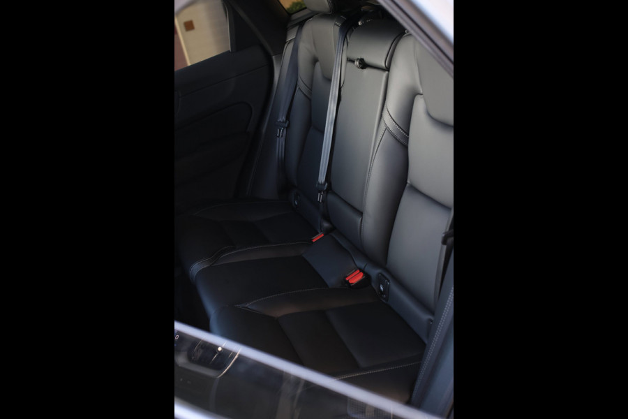 Volvo XC60 2.0 T8 Ultra Black Edition *B&W*Pano*Massage*Luchtvering*