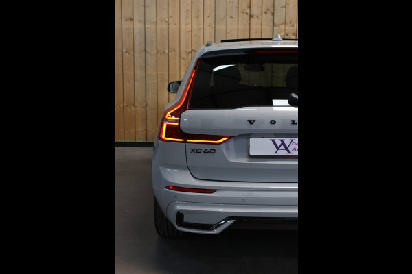 Volvo XC60 2.0 T8 Ultra Black Edition *B&W*Pano*Massage*Luchtvering*
