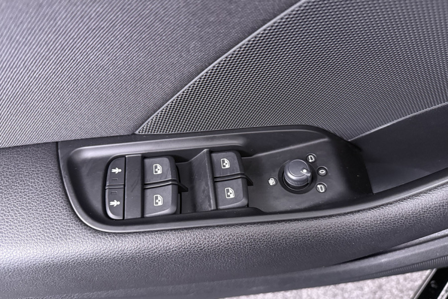 Audi A3 Sportback 1.0 TFSI Pro Line (NAVIGATIE, CLIMA, LED, PDC, STUURBEDIENING, MULTIMEDIA)