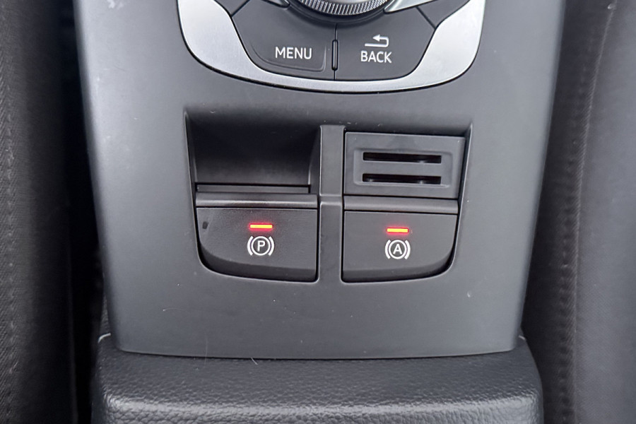 Audi A3 Sportback 1.0 TFSI Pro Line (NAVIGATIE, CLIMA, LED, PDC, STUURBEDIENING, MULTIMEDIA)