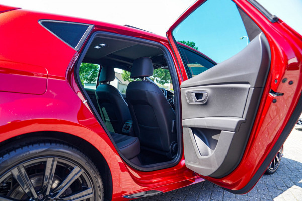Seat Leon ST 1.8 TSI FR Business Intense | Panorama dak | Stoelverwarming | Apple Carplay | Seat Sound