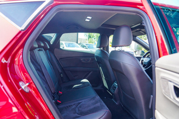 Seat Leon ST 1.8 TSI FR Business Intense | Panorama dak | Stoelverwarming | Apple Carplay | Seat Sound
