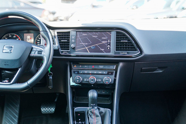 Seat Leon ST 1.8 TSI FR Business Intense | Panorama dak | Stoelverwarming | Apple Carplay | Seat Sound