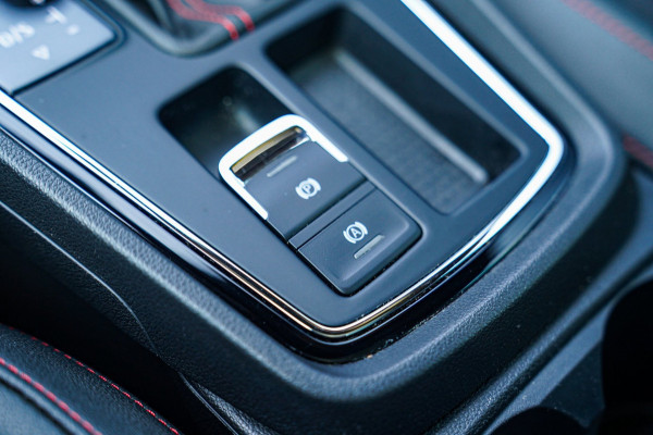Seat Leon ST 1.8 TSI FR Business Intense | Panorama dak | Stoelverwarming | Apple Carplay | Seat Sound