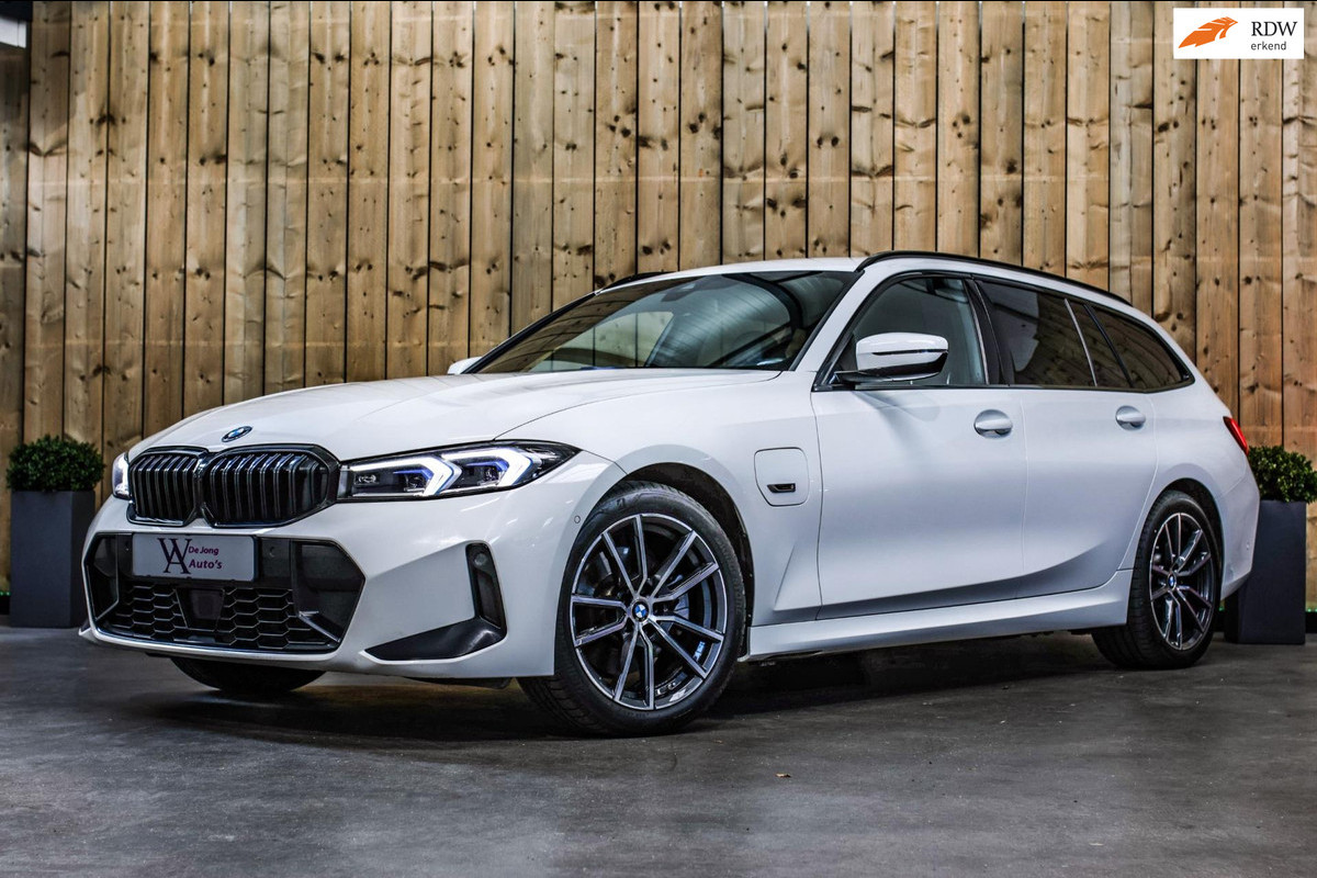 BMW 3 Serie Touring 330e M-Sport *Facelift*Camera*Led*Adaptieve cruise*DAB*