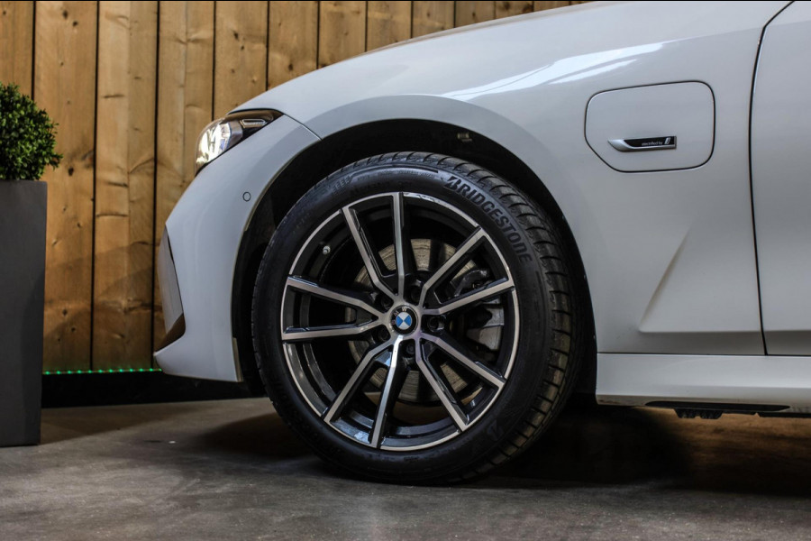 BMW 3 Serie Touring 330e M-Sport *Facelift*Camera*Led*Adaptieve cruise*DAB*