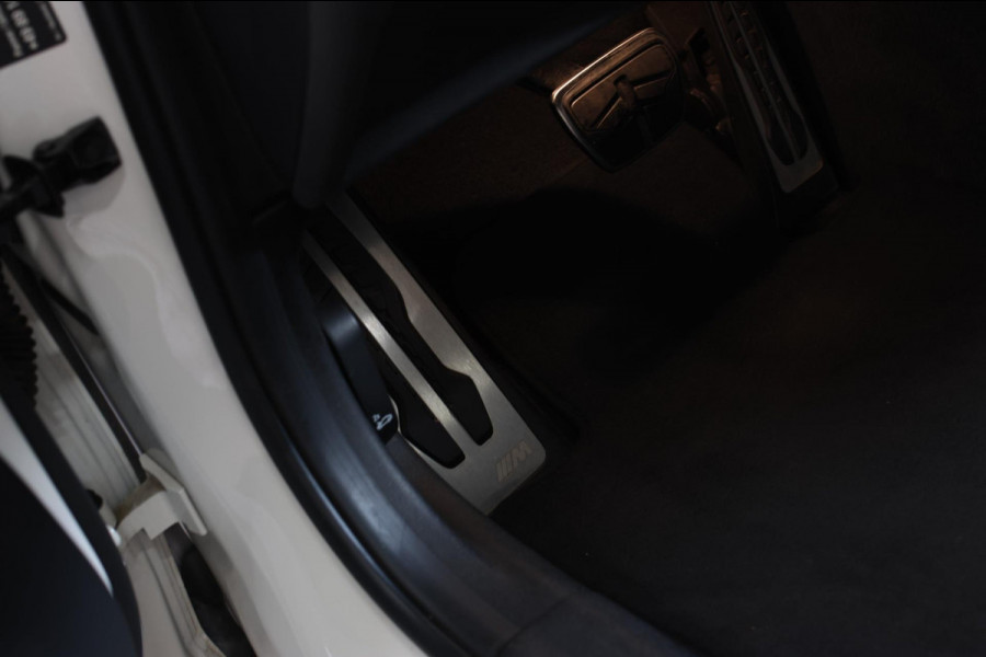 BMW 3 Serie Touring 330e M-Sport *Facelift*Camera*Led*Adaptieve cruise*DAB*