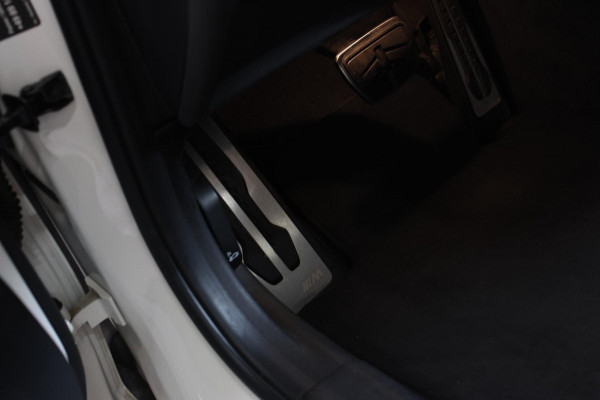 BMW 3 Serie Touring 330e M-Sport *Facelift*Camera*Led*Adaptieve cruise*DAB*