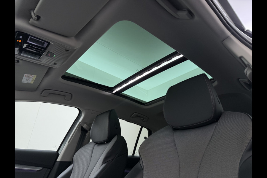 Škoda ENYAQ iV 60 PanoDak Trekhaak Navi Camera Apple Carplay Android Auto Elek.Achterklep Ecc Cruise Control SOH 89,6% Stuurverwarming Bluetooth Led Keyless advanced 1.000KG Trekgewicht 1e Eigenaar Origineel Nederlandse Auto