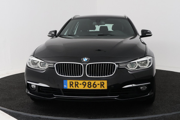 BMW 3 Serie Touring 318i High Executive (NAVIGATIE, TREKHAAK, STOELVERWARMING, DEALER ONDERHOUDEN, LEDER, LED)
