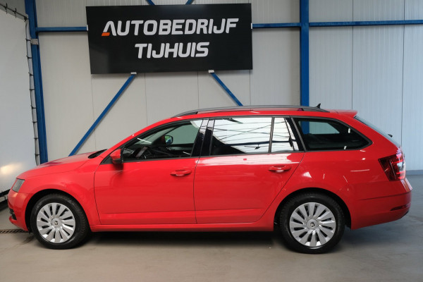 Škoda Octavia Combi 1.0 TSI Greentech Ambition Automaat - Airco, Cruise, Navi, PDC, Carplay, Trekhaak.