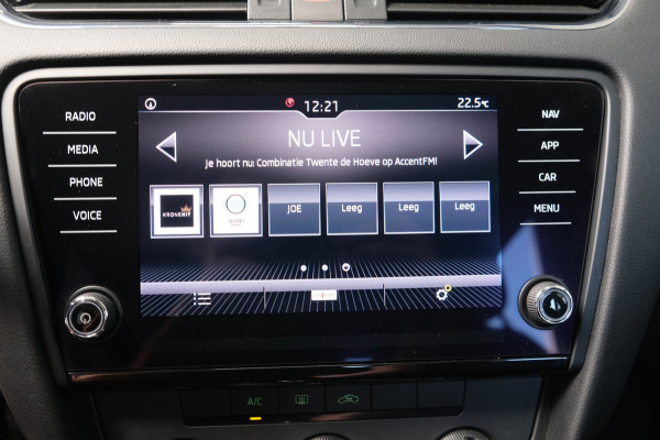 Škoda Octavia Combi 1.0 TSI Greentech Ambition Automaat - Airco, Cruise, Navi, PDC, Carplay, Trekhaak.