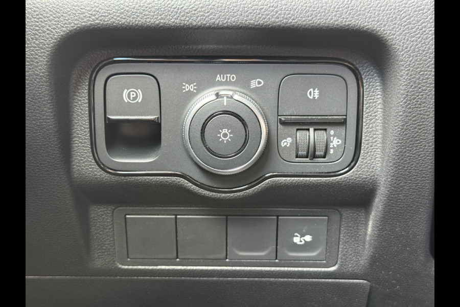 Mercedes-Benz eCitan 112 51kWh L2 284 WLTP 98% (SOH) Camera MBUX Trekhaak 75kW Snelladen Apple Carplay Cruise Control