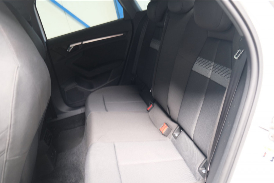Audi A3 Limousine 30 TFSI Advanced edition - N.A.P. Airco, Cruise, Navi, PDC, Carplay, Virtual display.