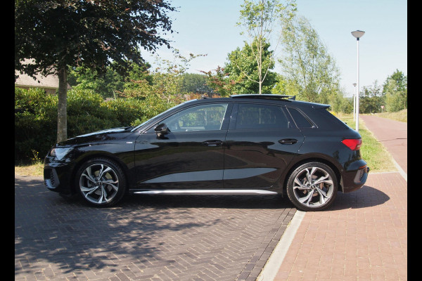 Audi A3 Sportback 35 TFSI S edition | Panoramadak | Bang & Olufsen | Trekhaak | Apple Carplay | Parkeersensoren |