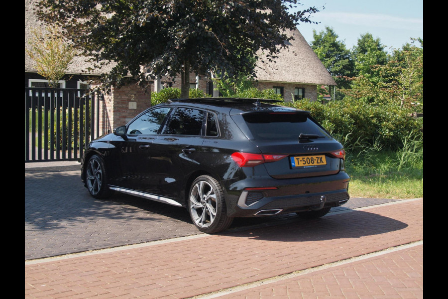 Audi A3 Sportback 35 TFSI S edition | Panoramadak | Bang & Olufsen | Trekhaak | Apple Carplay | Parkeersensoren |