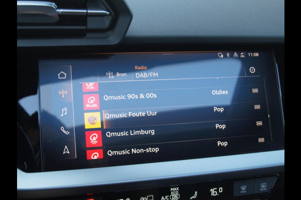 Audi A3 Sportback 35 TFSI S edition | Panoramadak | Bang & Olufsen | Trekhaak | Apple Carplay | Parkeersensoren |