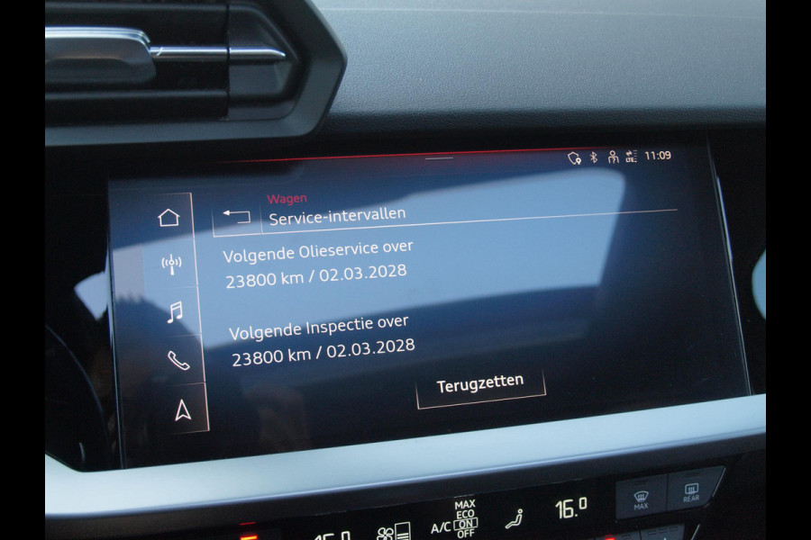 Audi A3 Sportback 35 TFSI S edition | Panoramadak | Bang & Olufsen | Trekhaak | Apple Carplay | Parkeersensoren |