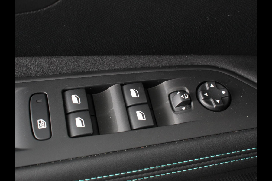 Peugeot 3008 1.2 PureTech 130 pk Automaat Allure Pack Business Stoelverwarming voor Climate control Achteruitrij camera Elektrische bedienbare achterklep LED Apple Carplay/ Android Auto Parkeersensoren Cruise control