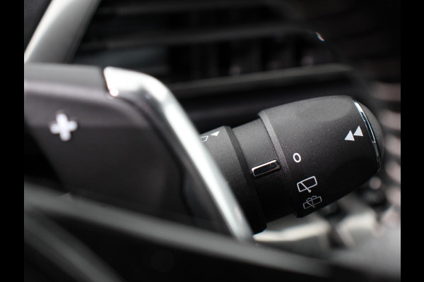 Peugeot 3008 1.2 PureTech 130 pk Automaat Allure Pack Business Stoelverwarming voor Climate control Achteruitrij camera Elektrische bedienbare achterklep LED Apple Carplay/ Android Auto Parkeersensoren Cruise control