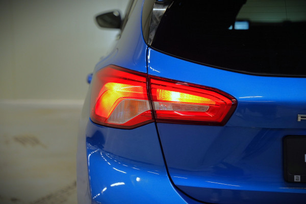 Ford Focus 1.0 EcoBoost ST Line Business | Panoramadak | Bang & Olufsen | Head-Up Display | Stoelverwarming | Keyless | Elektrische Stoel | Cruise Control | LED | Parkeersensoren