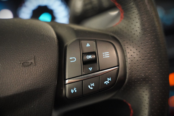 Ford Focus 1.0 EcoBoost ST Line Business | Panoramadak | Bang & Olufsen | Head-Up Display | Stoelverwarming | Keyless | Elektrische Stoel | Cruise Control | LED | Parkeersensoren