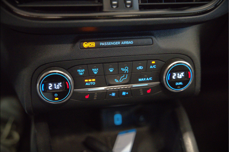 Ford Focus 1.0 EcoBoost ST Line Business | Panoramadak | Bang & Olufsen | Head-Up Display | Stoelverwarming | Keyless | Elektrische Stoel | Cruise Control | LED | Parkeersensoren