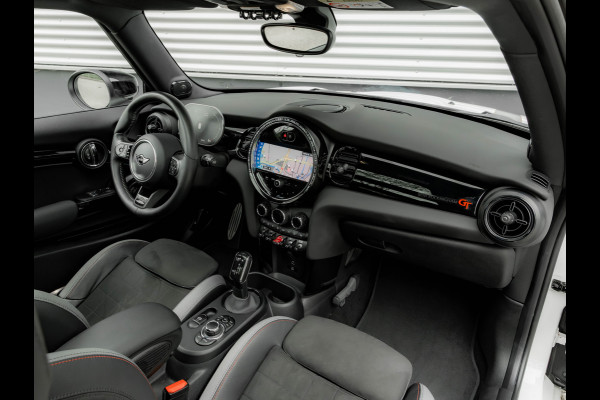 MINI 3-deurs 2.0 Cooper S Rockingham GT Edition - JCW-Trim - Pano - ACC - Harman Kardon