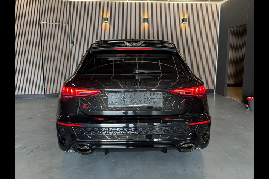 Audi 2.5 TFSI RS3 quattro 2.5 TFSI RS3 quattro HULK|KERAMISCH|PPF|PANO|Hud|B&O