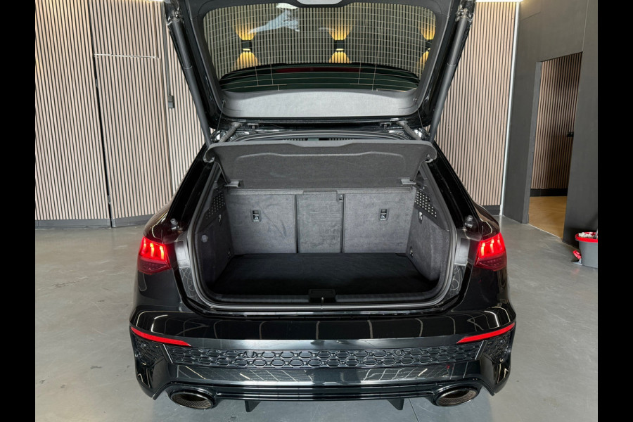 Audi 2.5 TFSI RS3 quattro 2.5 TFSI RS3 quattro HULK|KERAMISCH|PPF|PANO|Hud|B&O
