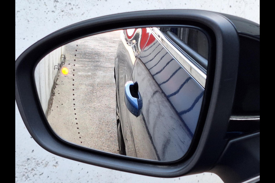 Renault Clio 1.6 E-Tech Hybrid 140 Initiale Paris | HEV | Leder | Blindspot | 360 Cam | stuur/stoel verwarming |