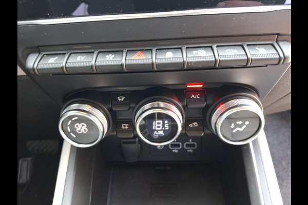 Renault Clio 1.6 E-Tech Hybrid 140 Initiale Paris | HEV | Leder | Blindspot | 360 Cam | stuur/stoel verwarming |