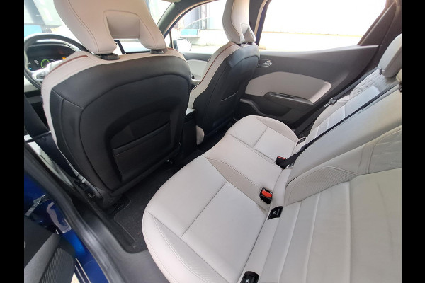 Renault Clio 1.6 E-Tech Hybrid 140 Initiale Paris | HEV | Leder | Blindspot | 360 Cam | stuur/stoel verwarming |