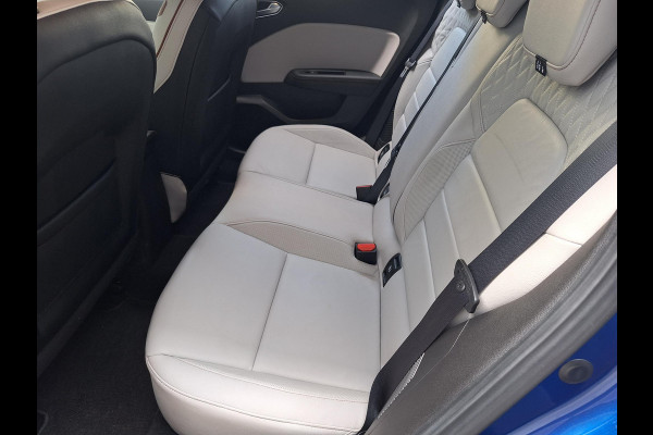 Renault Clio 1.6 E-Tech Hybrid 140 Initiale Paris | HEV | Leder | Blindspot | 360 Cam | stuur/stoel verwarming |