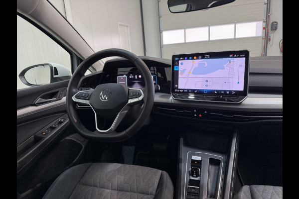 Volkswagen Golf Variant 1.5 eTSI 150pk DSG Style | Pano dak